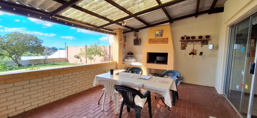 4 Bedroom Property for Sale in Albertinia Western Cape